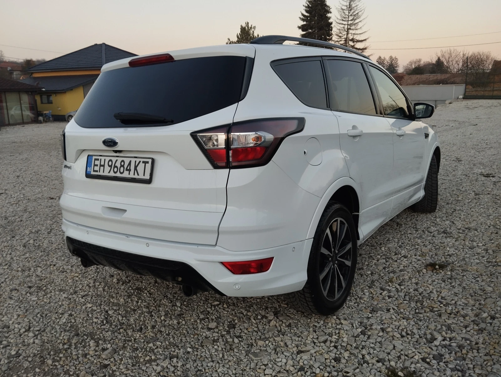 Ford Kuga  - изображение 5