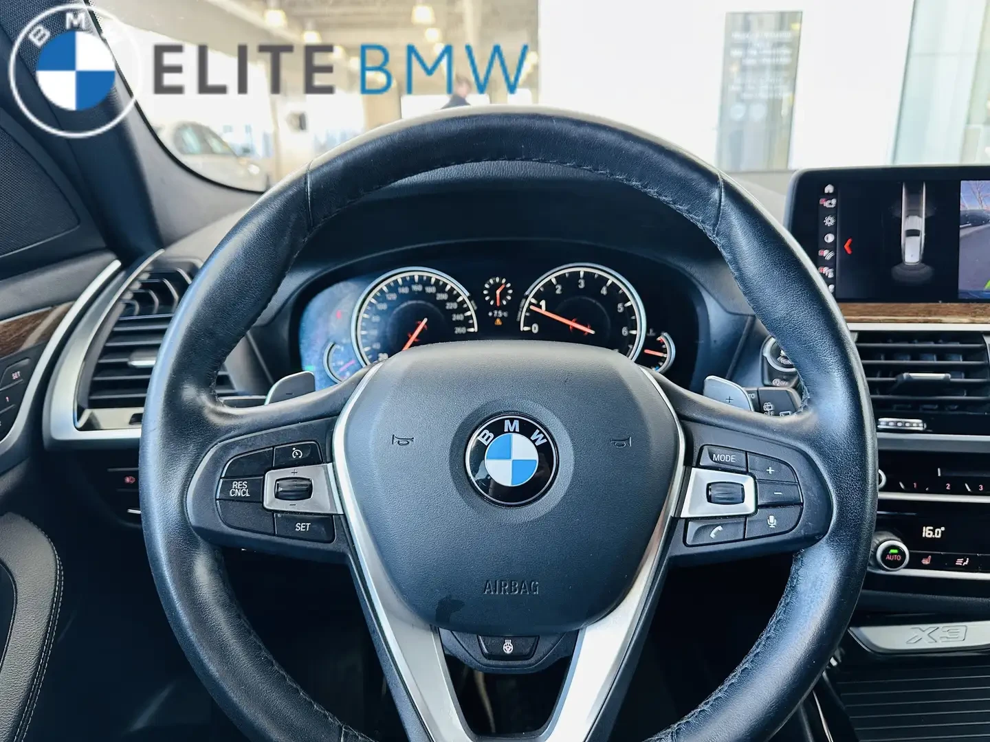 BMW X3 XDRIVE* ПОДГРЕВ* HEADUP* AMBIENT* PANO* М.ТОЧКА* , снимка 10 - Автомобили и джипове - 54371608