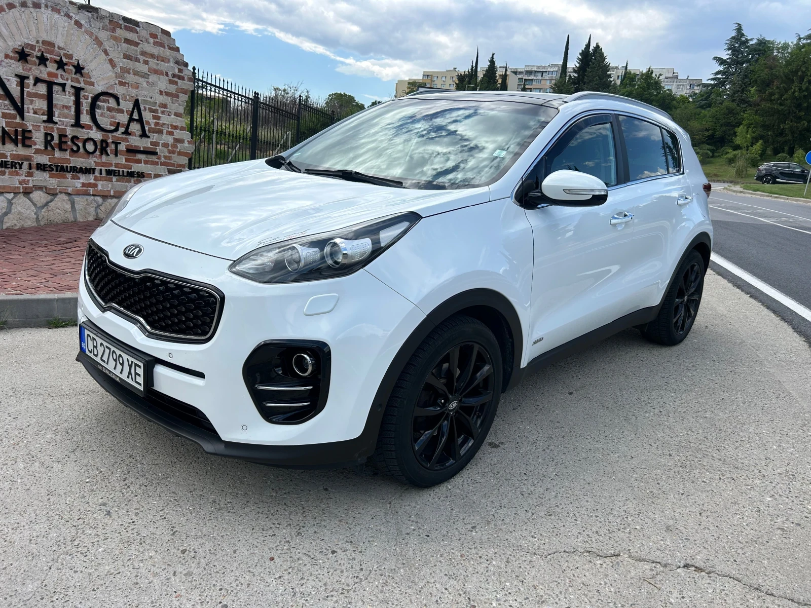 Kia Sportage 2.0CRDI 4x4 ПАНОРАМА ТОП, снимка 13 - Автомобили и джипове - 54717613