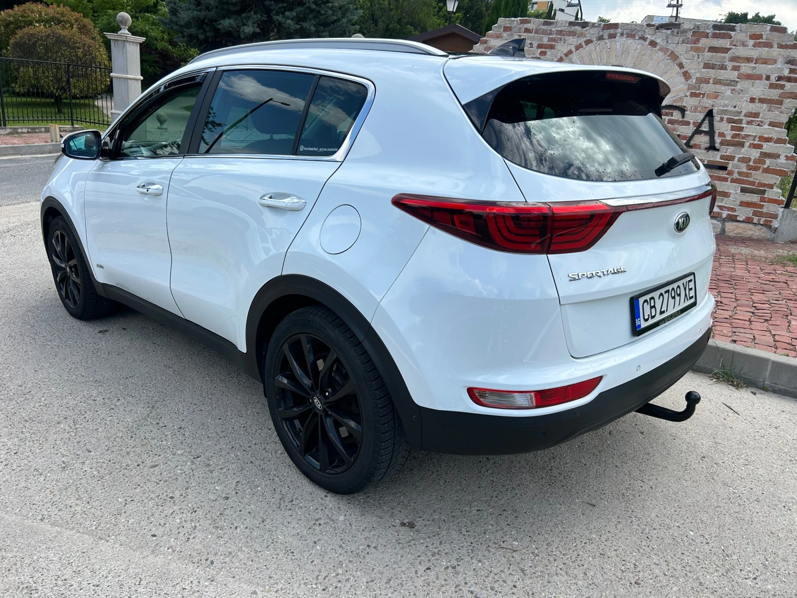 Kia Sportage 2.0CRDI 4x4 ПАНОРАМА ТОП, снимка 14 - Автомобили и джипове - 54717613