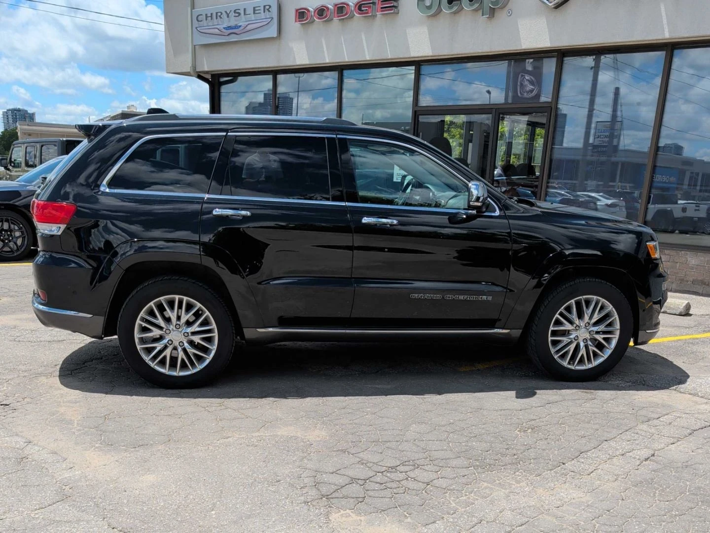 Jeep Grand cherokee Summit* Back cam* Pano* Обдух* Подгрев* 4х4* , снимка 3 - Автомобили и джипове - 55062254