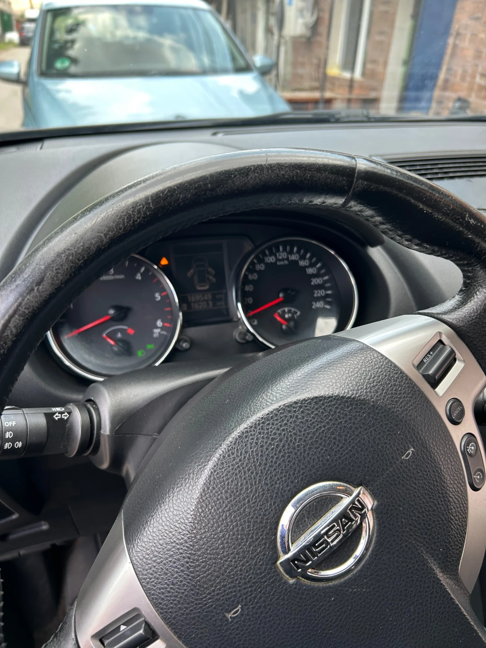 Nissan Qashqai, снимка 8 - Автомобили и джипове - 55351415