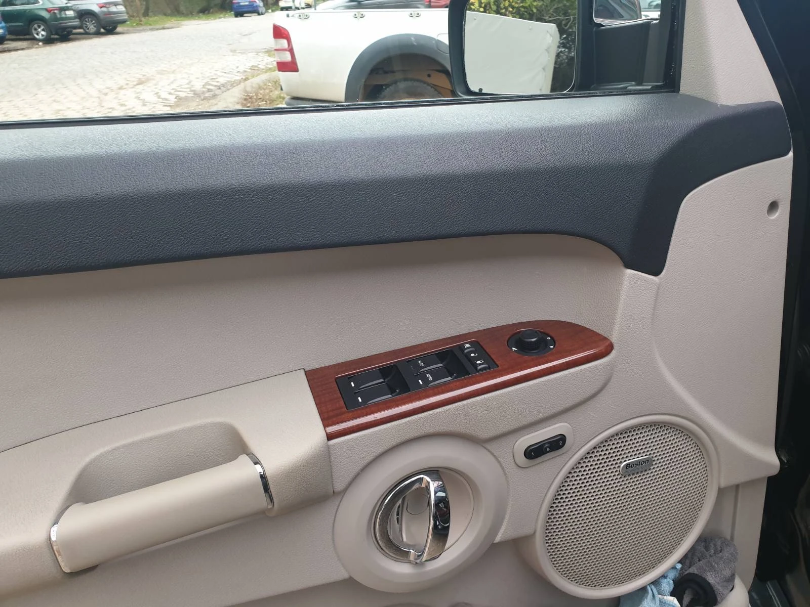 Jeep Commander Limited, снимка 11 - Автомобили и джипове - 55858165