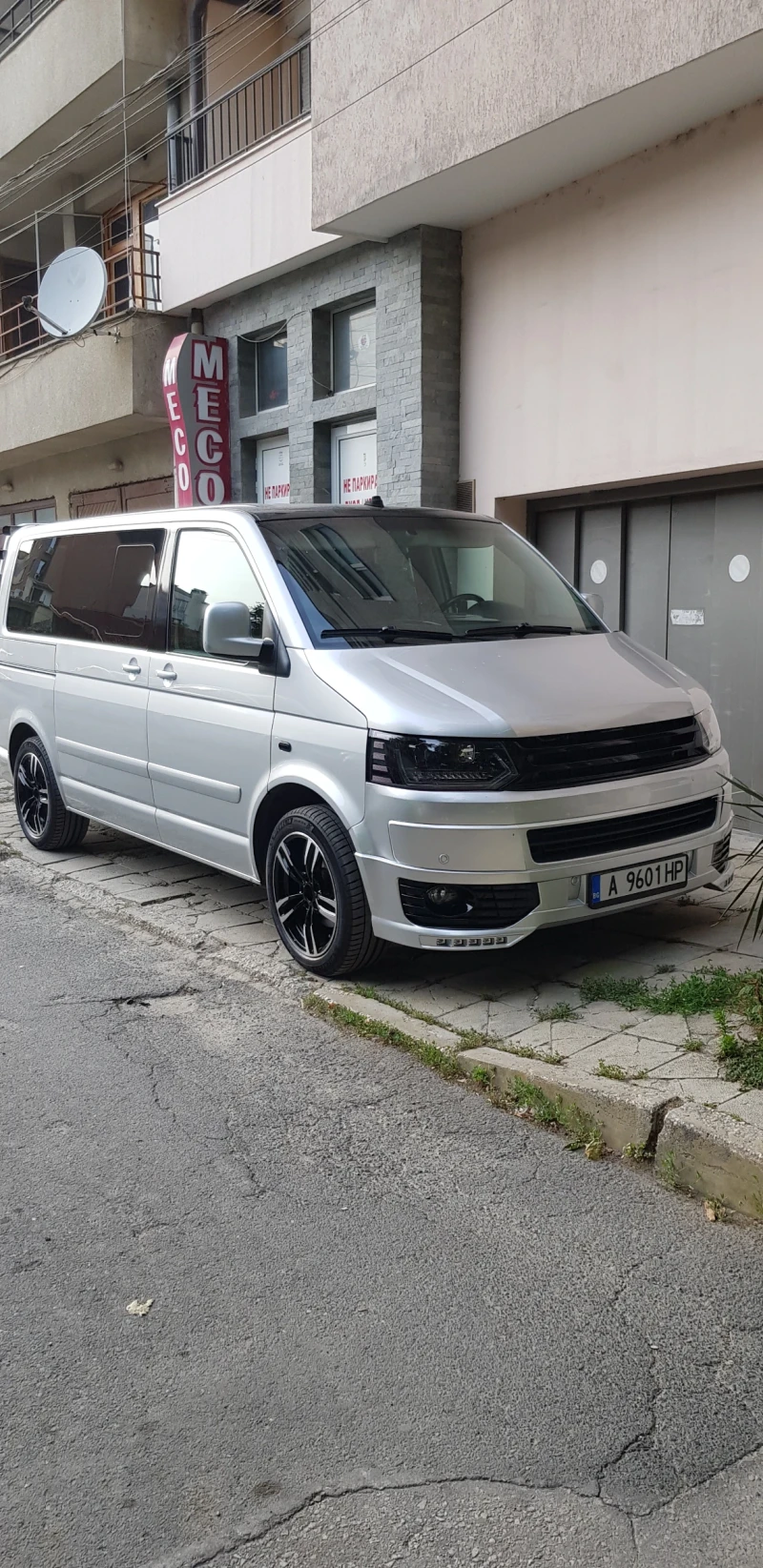 VW Multivan Т5 multivan highline, снимка 9 - Бусове и автобуси - 49065964