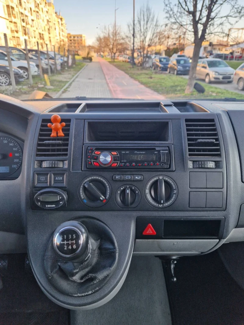 VW Transporter 2.5 / 8 места , снимка 10 - Бусове и автобуси - 53084327