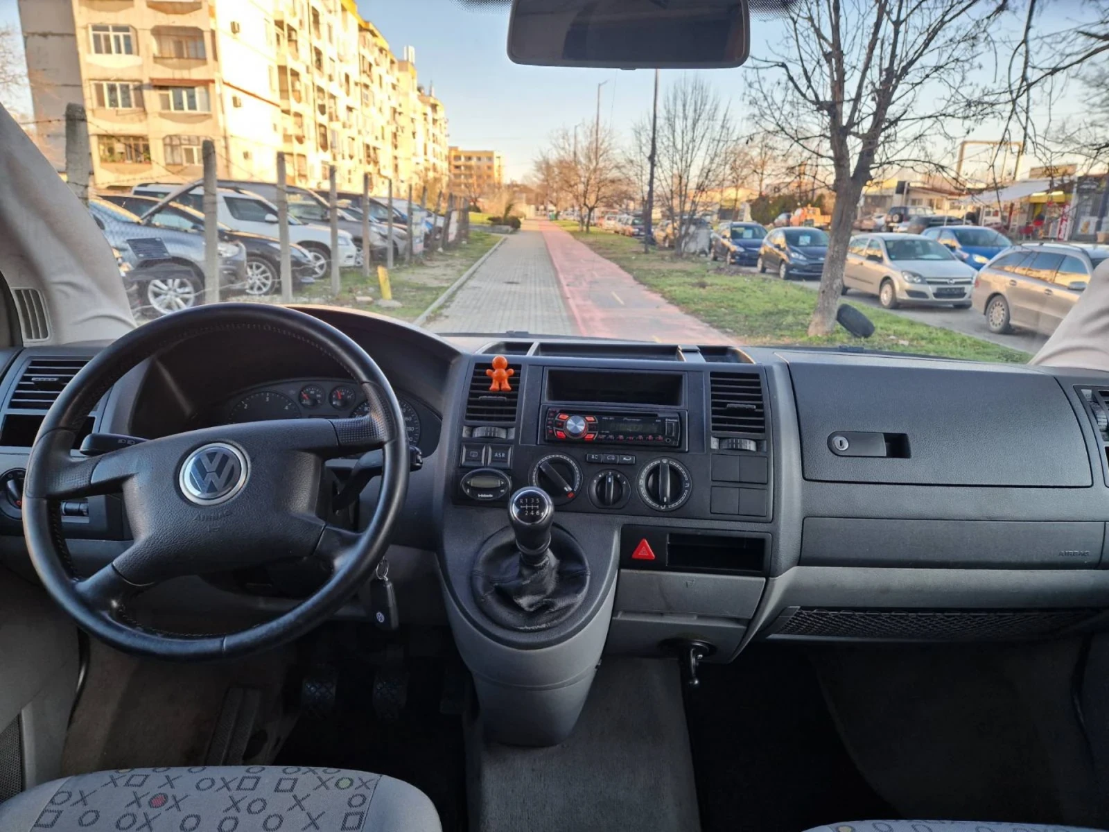 VW Transporter 2.5 / 8 места  - изображение 9