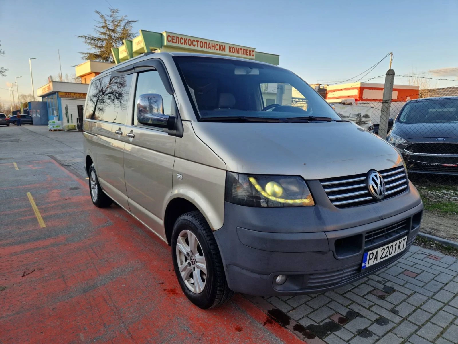 VW Transporter 2.5 / 8 места  - изображение 6