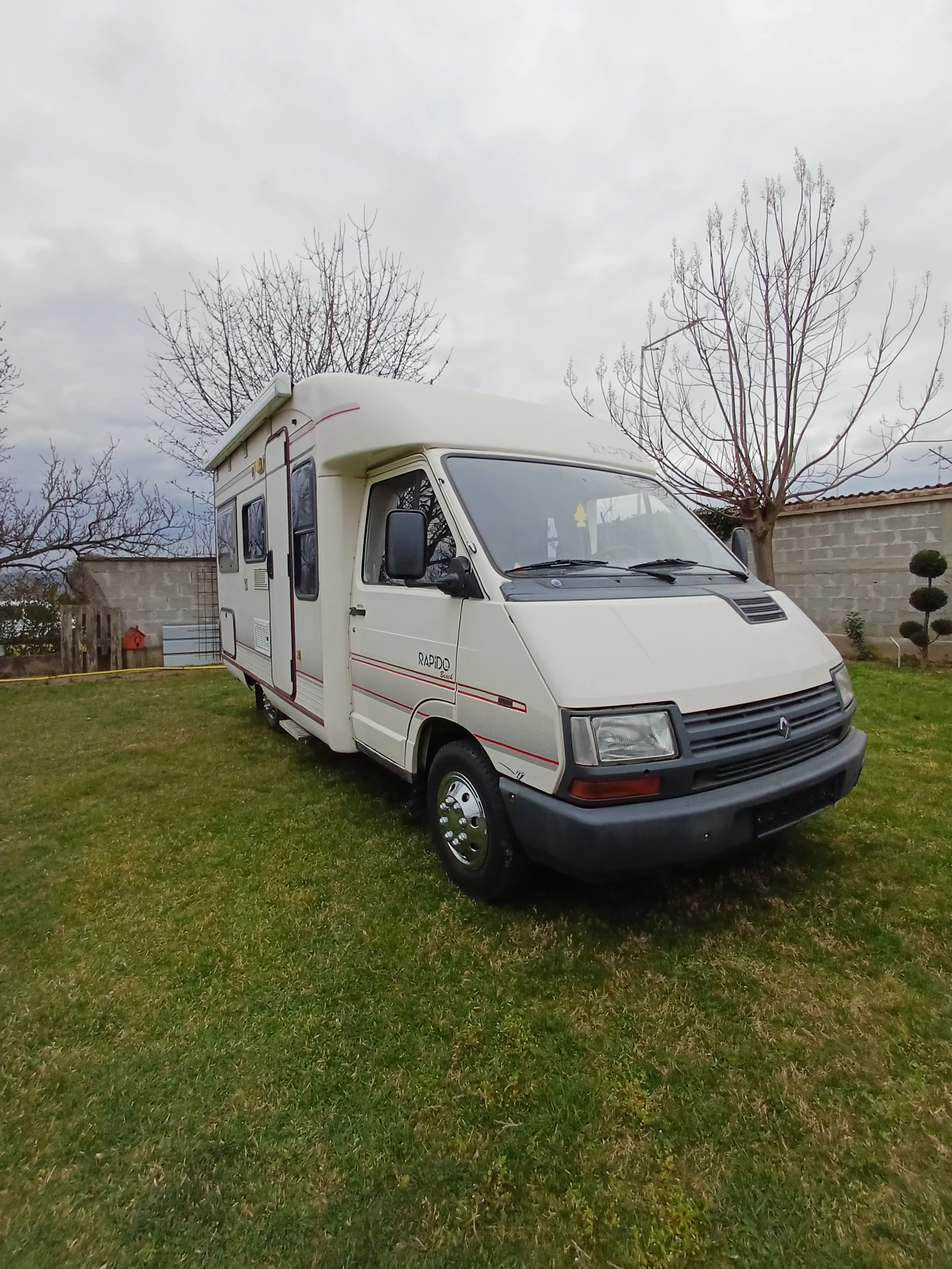 Кемпер Rapido, снимка 15 - Каравани и кемпери - 54229832