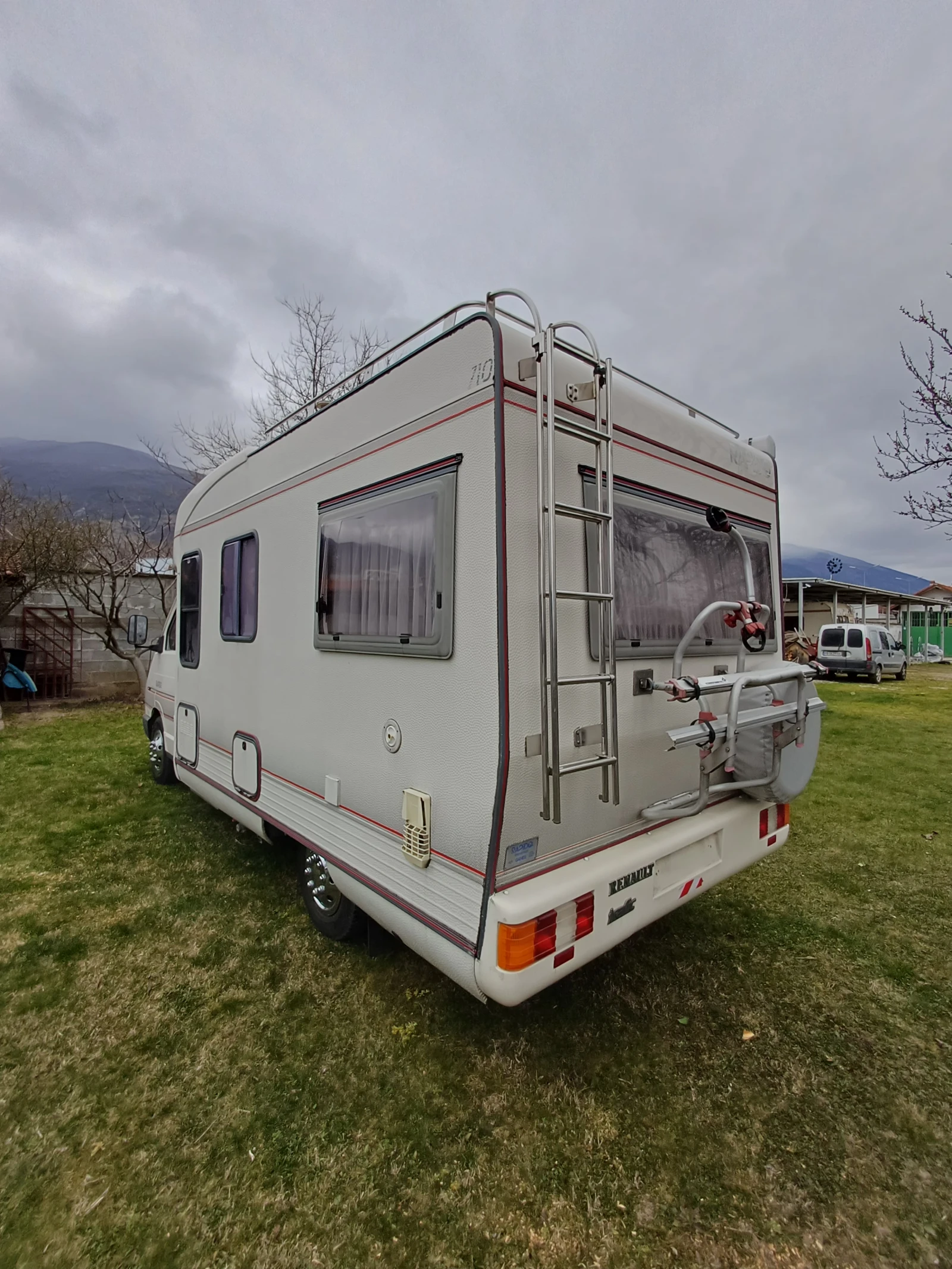 Кемпер Rapido, снимка 4 - Каравани и кемпери - 54229832