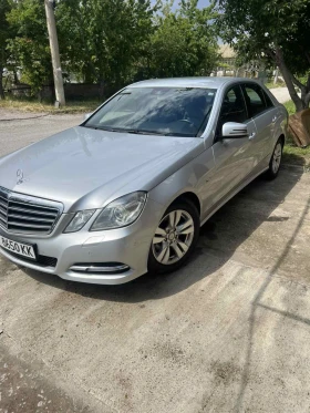 Mercedes-Benz E 220, снимка 12