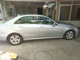 Mercedes-Benz E 220, снимка 9