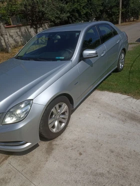 Mercedes-Benz E 220, снимка 2