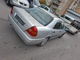 Обява за продажба на Mercedes-Benz C 180 Цял или на части  ~1 100 лв. - изображение 6