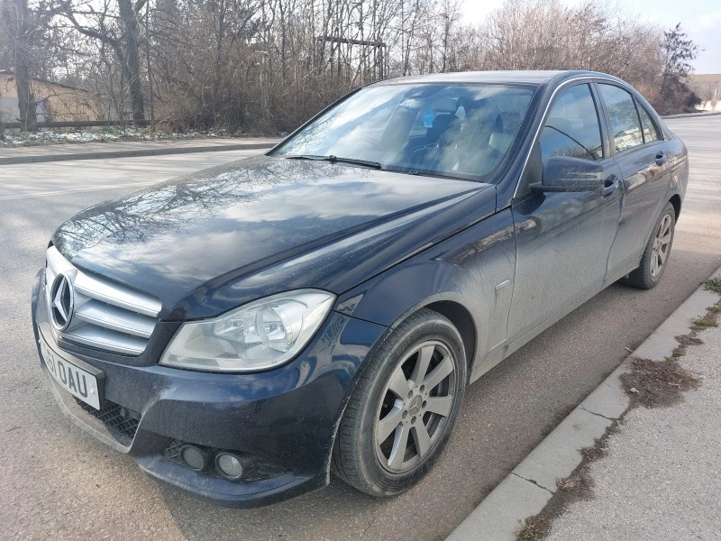 Mercedes-Benz C 220 CDI BlueEFFICIENCY W204 Facelift, снимка 3 - Автомобили и джипове - 39665812