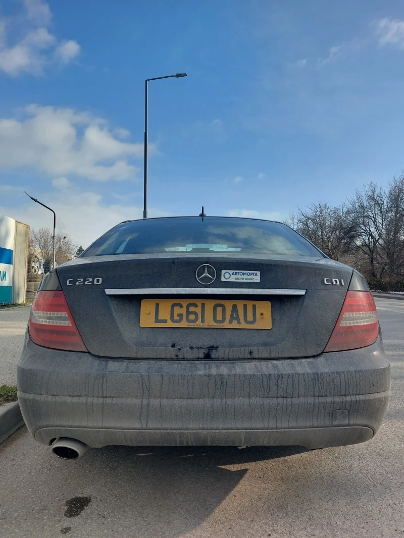 Mercedes-Benz C 220 CDI BlueEFFICIENCY W204 Facelift, снимка 9 - Автомобили и джипове - 39665812