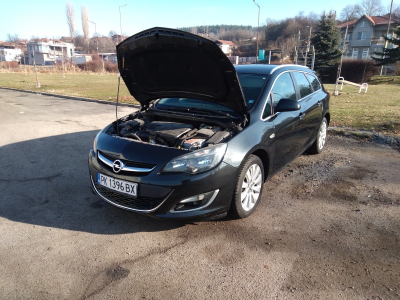 Opel Astra 1.7 Cdti Facelift, снимка 12 - Автомобили и джипове - 45707302