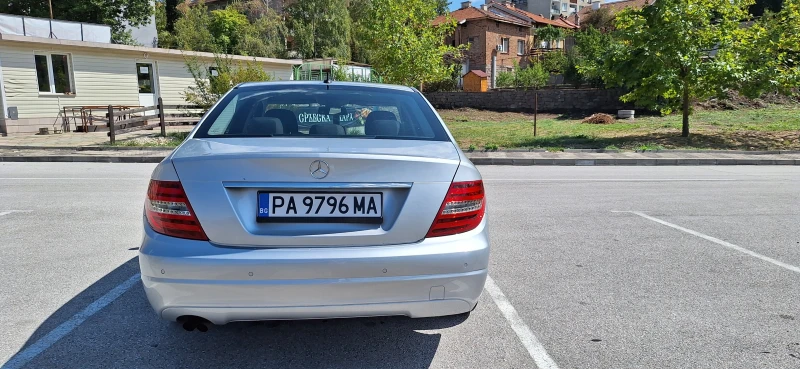 Mercedes-Benz C 180 Facelift Бензин, снимка 6 - Автомобили и джипове - 47562989