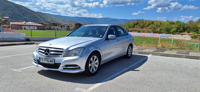 Mercedes-Benz C 180 Facelift Бензин, снимка 2 - Автомобили и джипове - 47562989