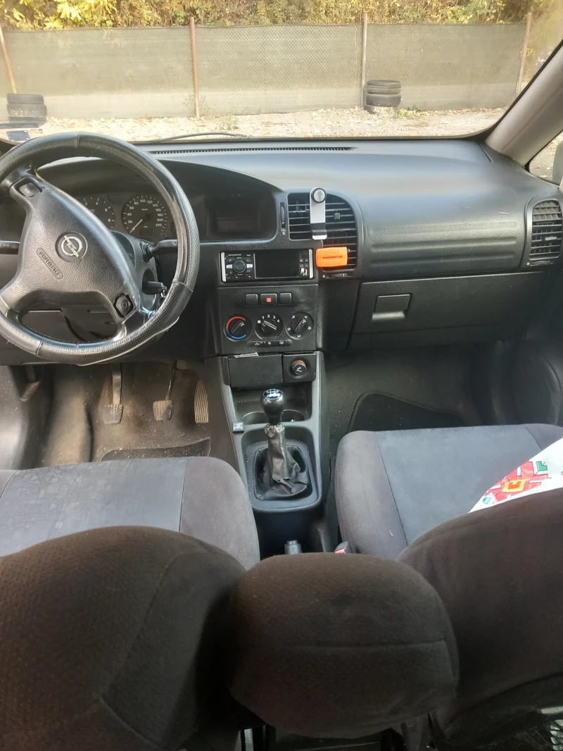 Opel Zafira, снимка 5 - Автомобили и джипове - 47769971