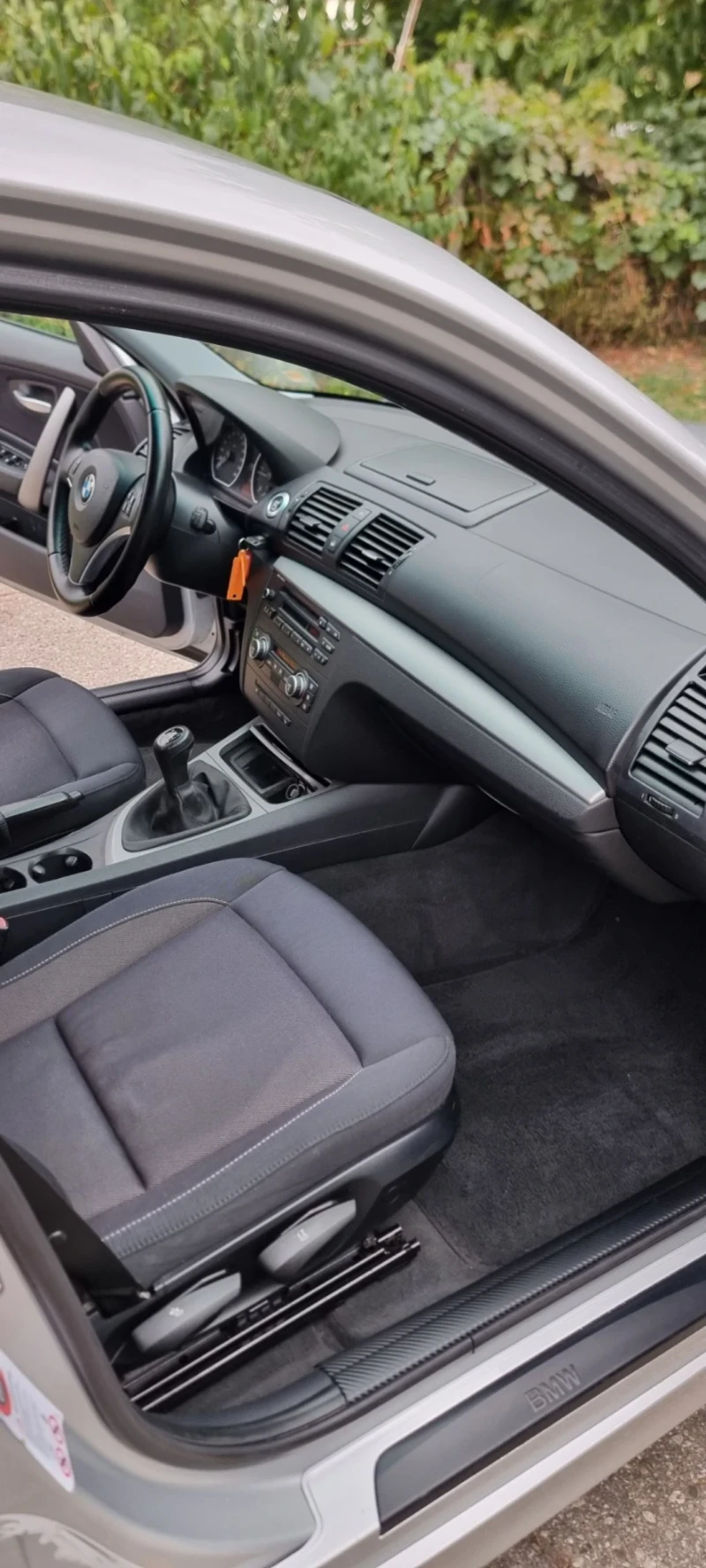 BMW 116  2010г, снимка 13 - Автомобили и джипове - 52136354