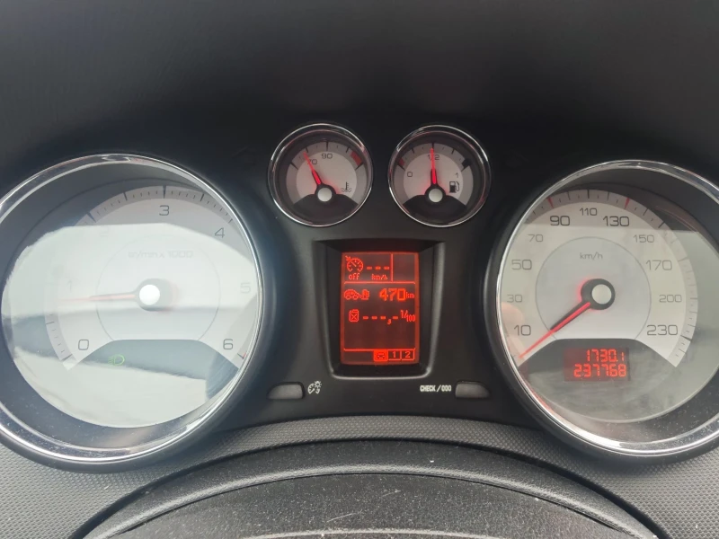 Peugeot 308, снимка 9 - Автомобили и джипове - 52772139