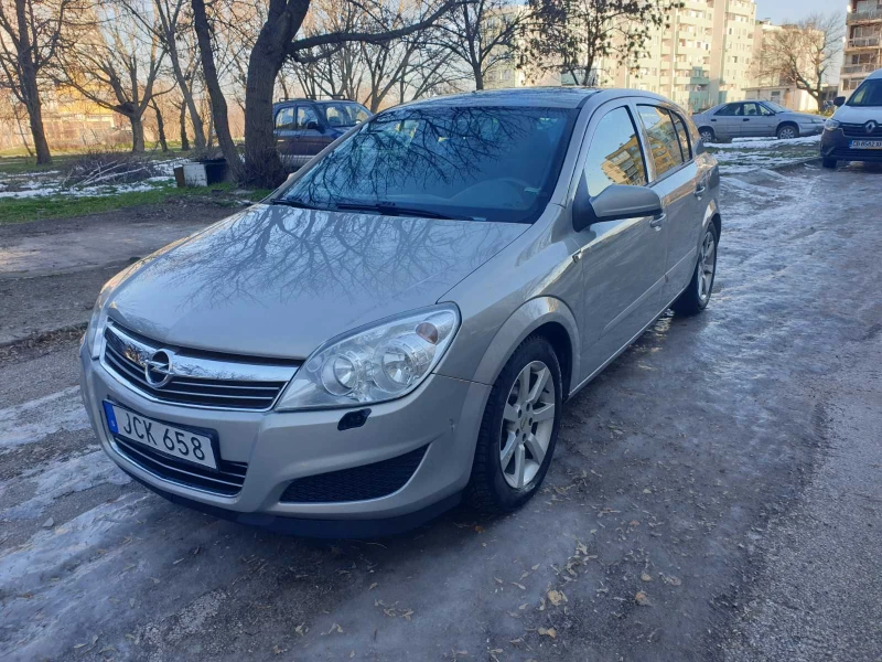Opel Astra 1.7 CDTI - EcoFlex, снимка 3 - Автомобили и джипове - 53418709