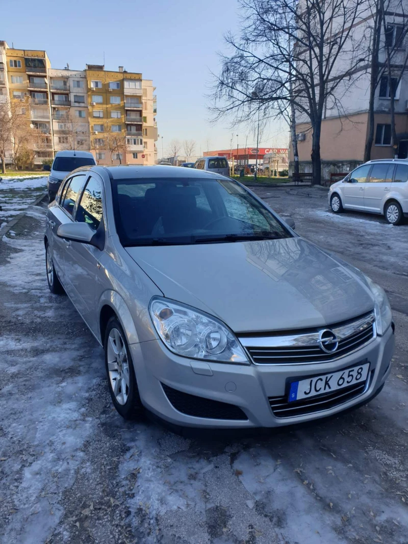 Opel Astra 1.7 CDTI - EcoFlex, снимка 2 - Автомобили и джипове - 53418709