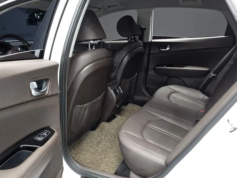 Kia K5 Hybrid 2Nd Generation Noblesse, снимка 11 - Автомобили и джипове - 56355101