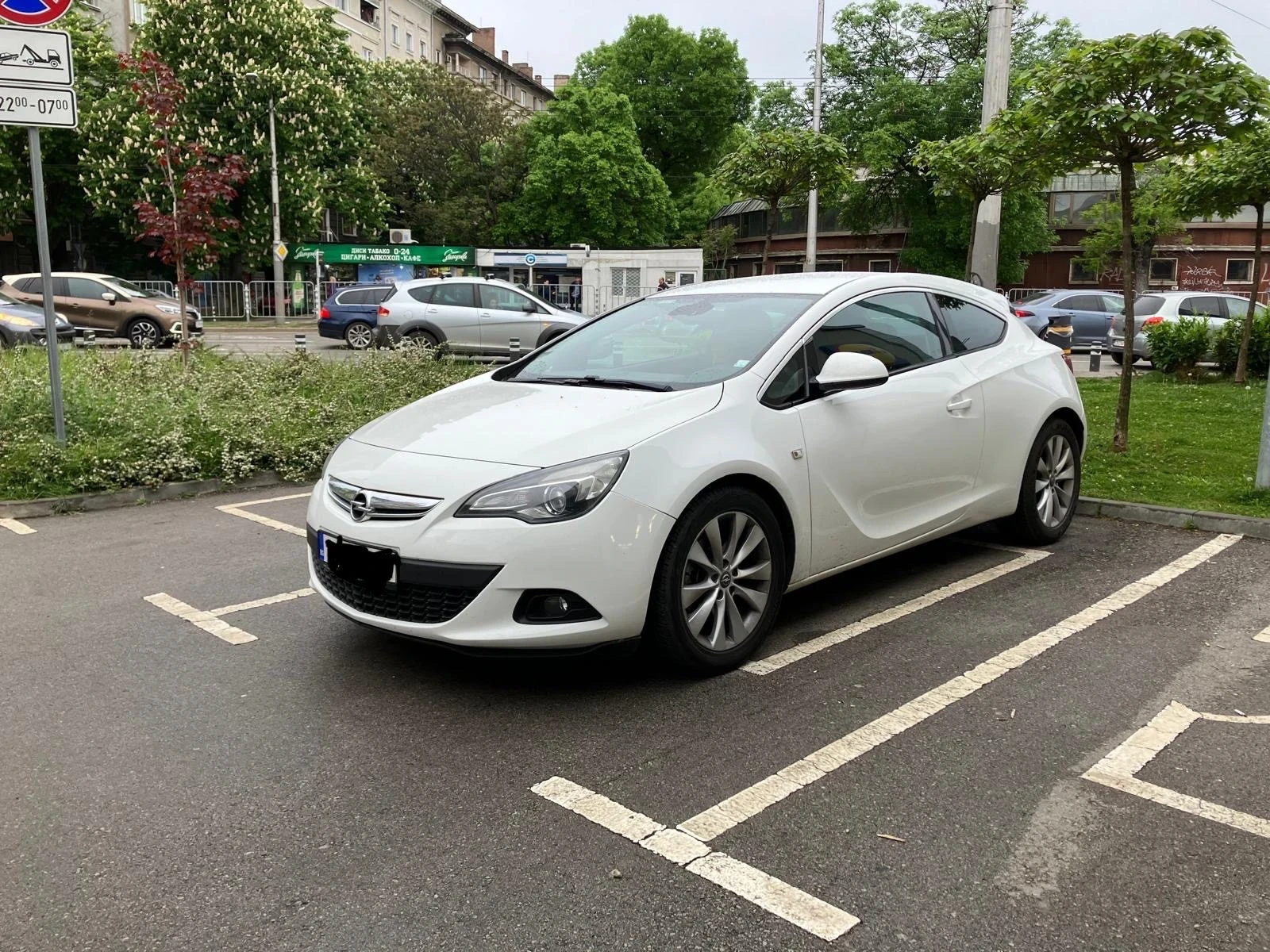 Opel Astra GTC 2.0 CDTI 165 к.с Cosmo  - изображение 2