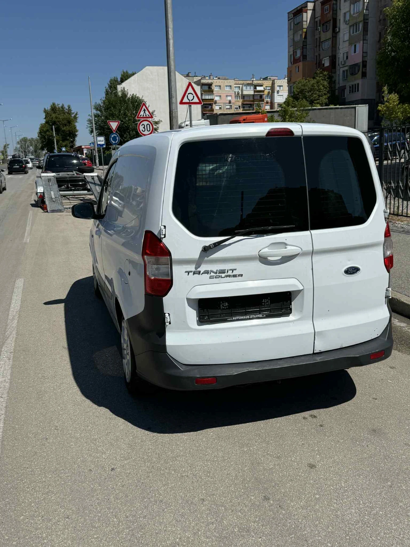 Ford Courier 1.5tdci /сваляем теглич / климатик /КРАЙНА ЦЕНА - изображение 4