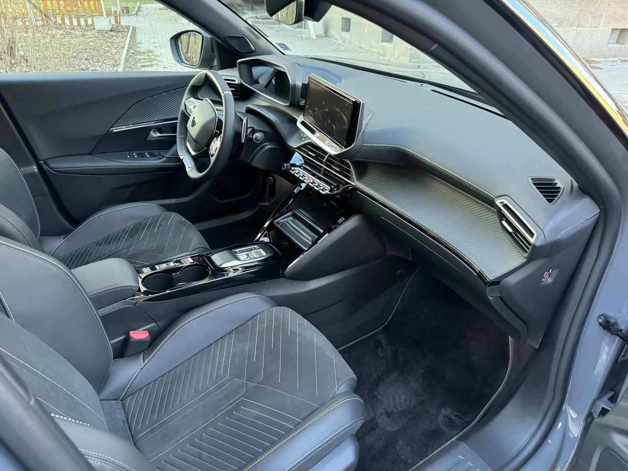 Peugeot 2008 GT - изображение 8