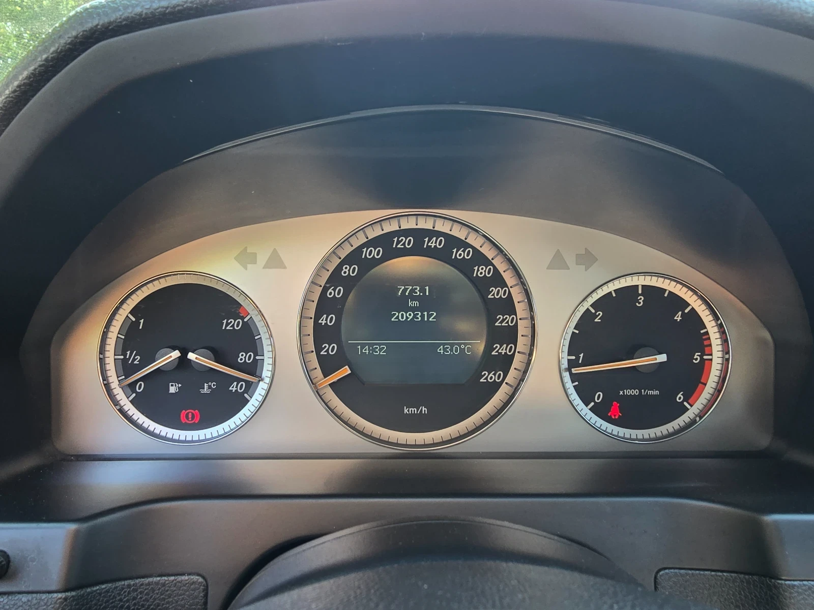 Mercedes-Benz C 200 2.2CDI AMG Топ състояние , снимка 17 - Автомобили и джипове - 52629739
