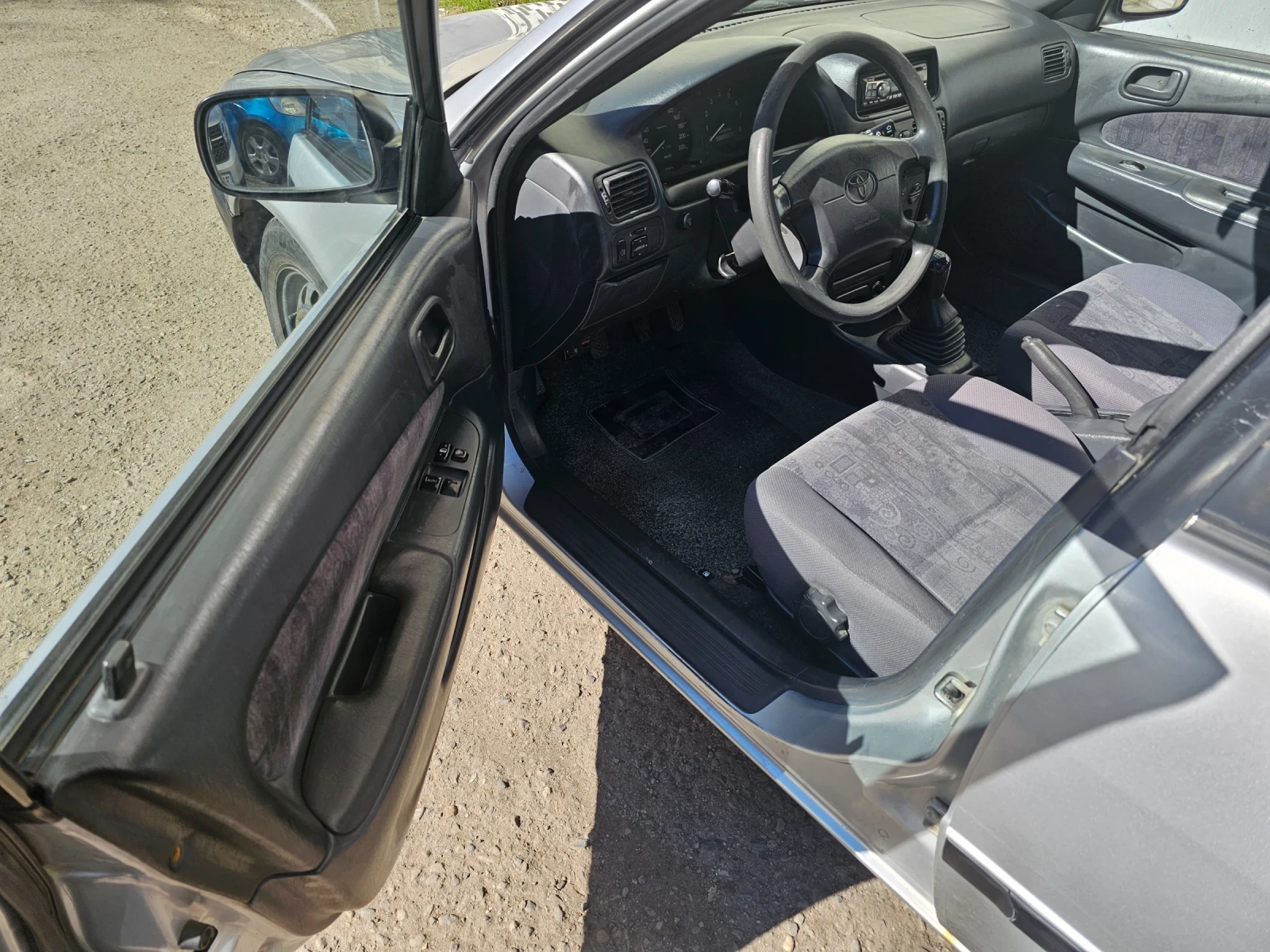 Toyota Corolla 1.3 16v (E110) - изображение 10