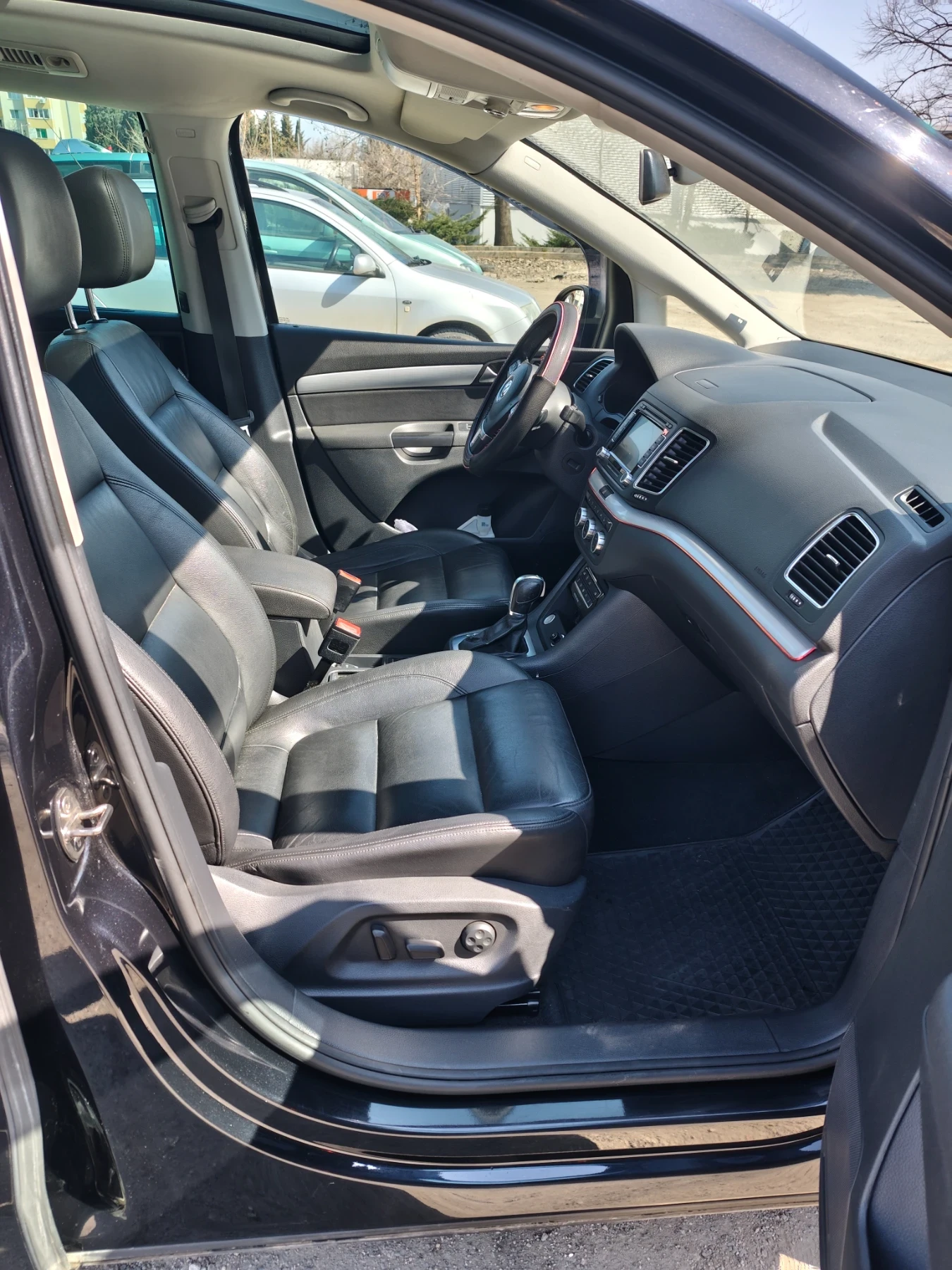 VW Sharan, снимка 6 - Автомобили и джипове - 53879334