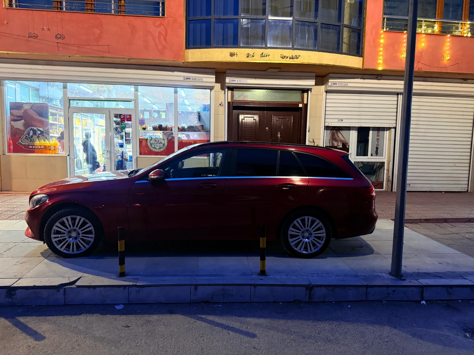 Mercedes-Benz C 220, снимка 4 - Автомобили и джипове - 53951837