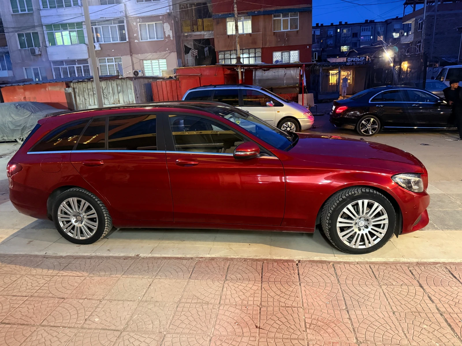 Mercedes-Benz C 220, снимка 3 - Автомобили и джипове - 53951837