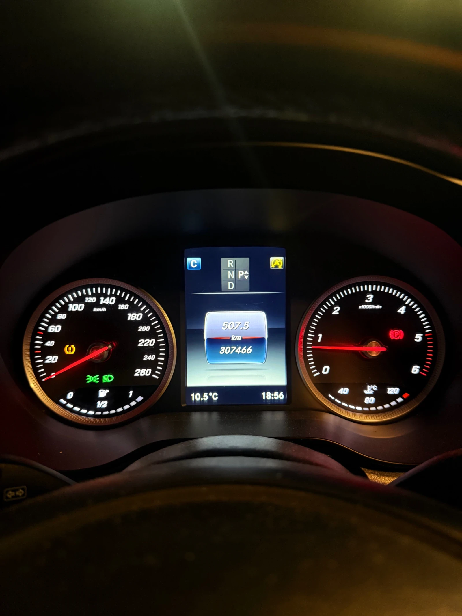 Mercedes-Benz C 220, снимка 7 - Автомобили и джипове - 53951837