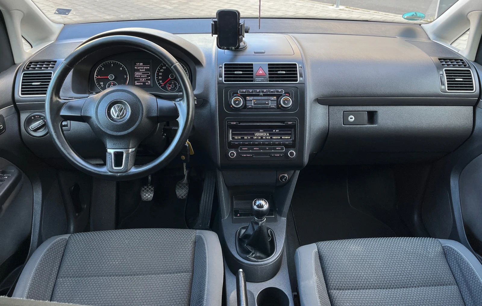 VW Touran 2.0TDI/140КС, снимка 11 - Автомобили и джипове - 54391526