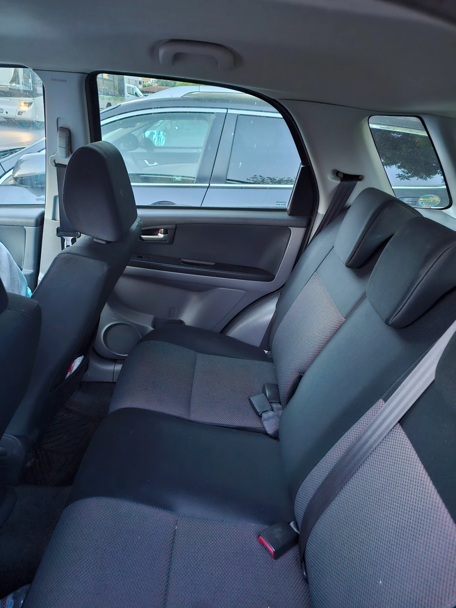Suzuki SX4 1.6, снимка 8 - Автомобили и джипове - 54744255