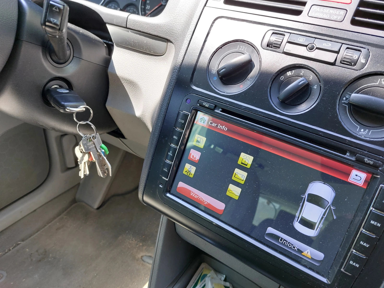 VW Touran, снимка 15 - Автомобили и джипове - 55038916