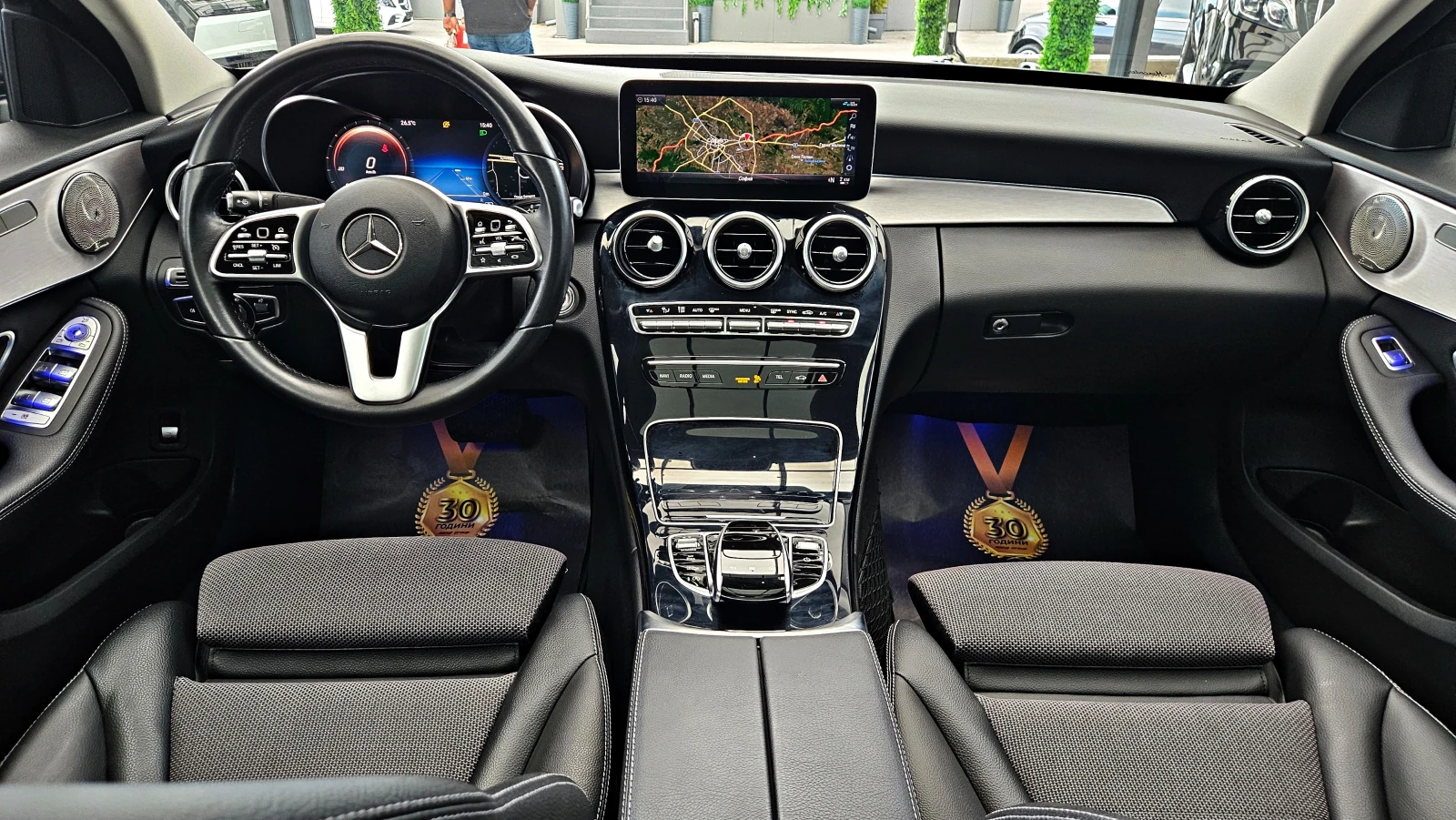 Mercedes-Benz C 220 AMG/4MAT/STELTH MATT/DIGITAL/PANO/CAMERA/ПОДГР/LIZ, снимка 8 - Автомобили и джипове - 55121884
