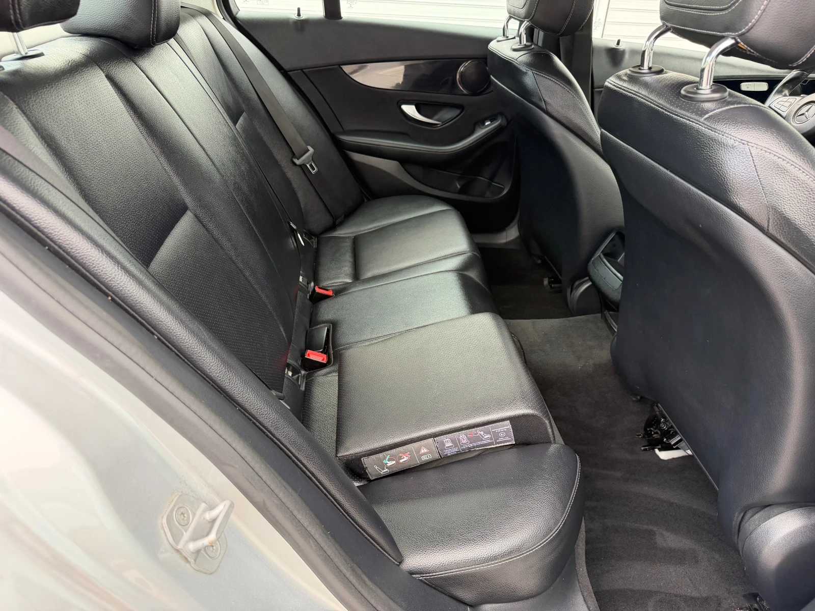 Mercedes-Benz C 220 2.2d/170hp/AMG-Line/ SERVICE BOOK/, снимка 12 - Автомобили и джипове - 55191280