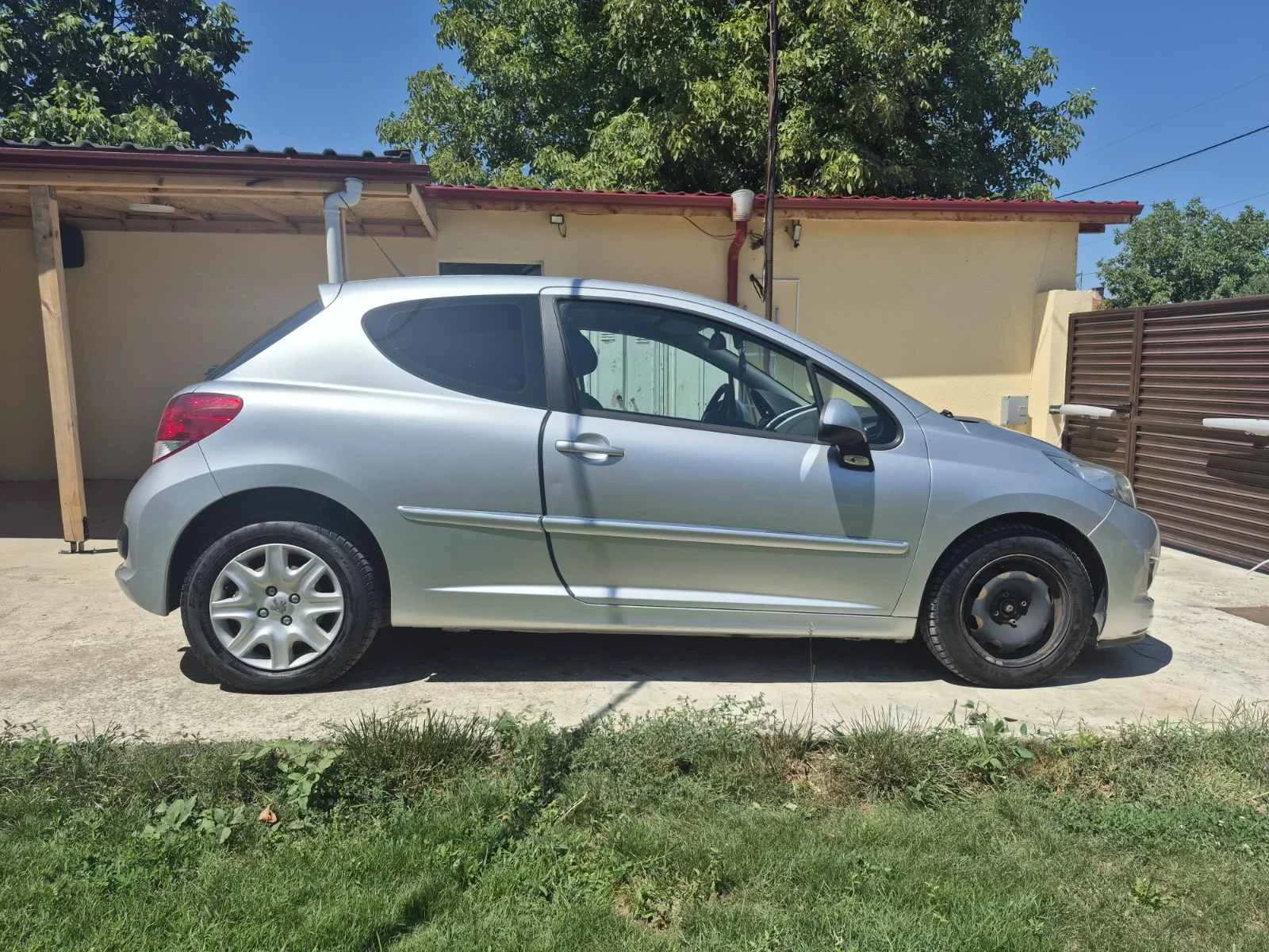 Peugeot 207 1.4, снимка 6 - Автомобили и джипове - 55510000