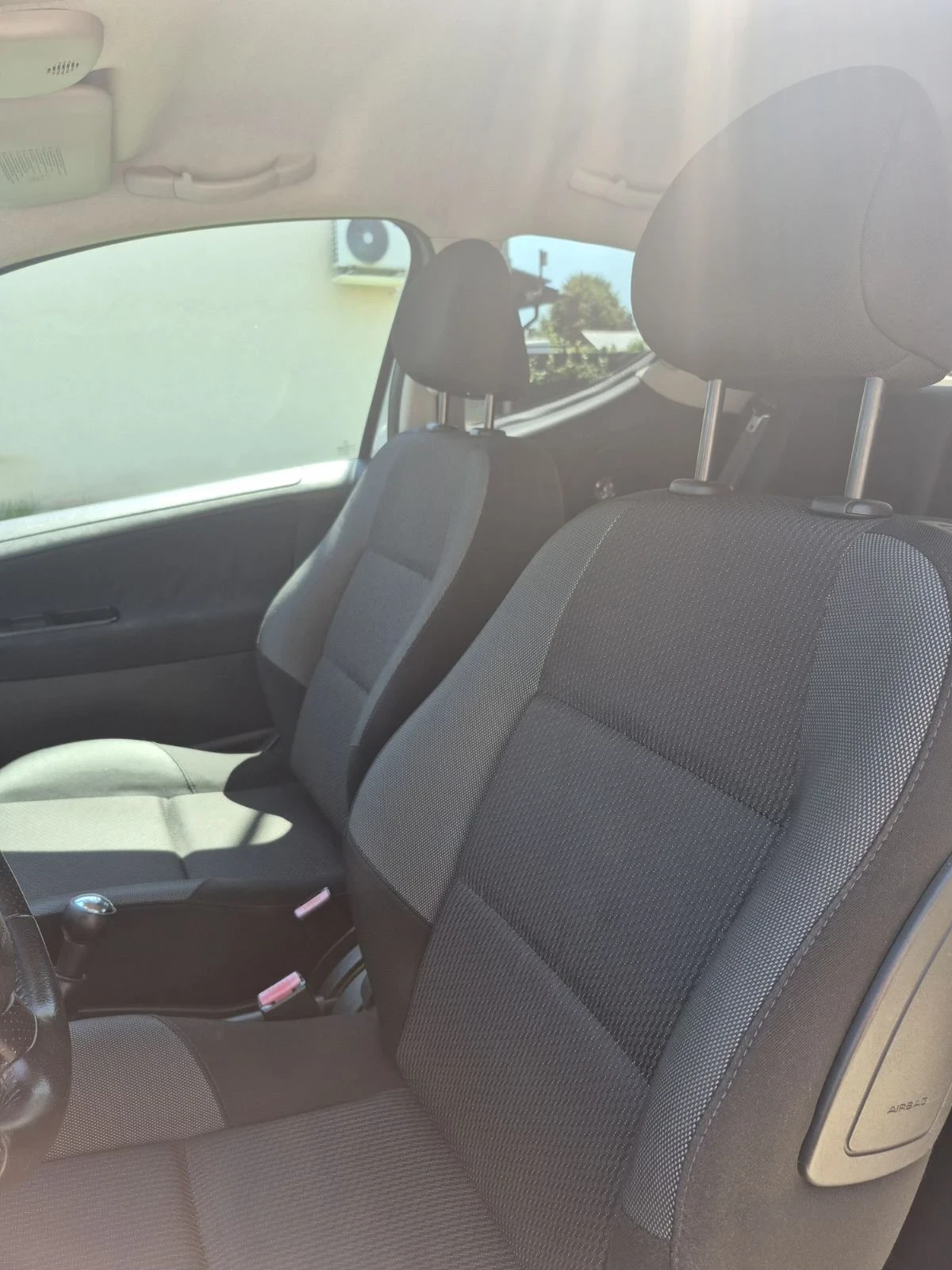 Peugeot 207 1.4, снимка 9 - Автомобили и джипове - 55510000