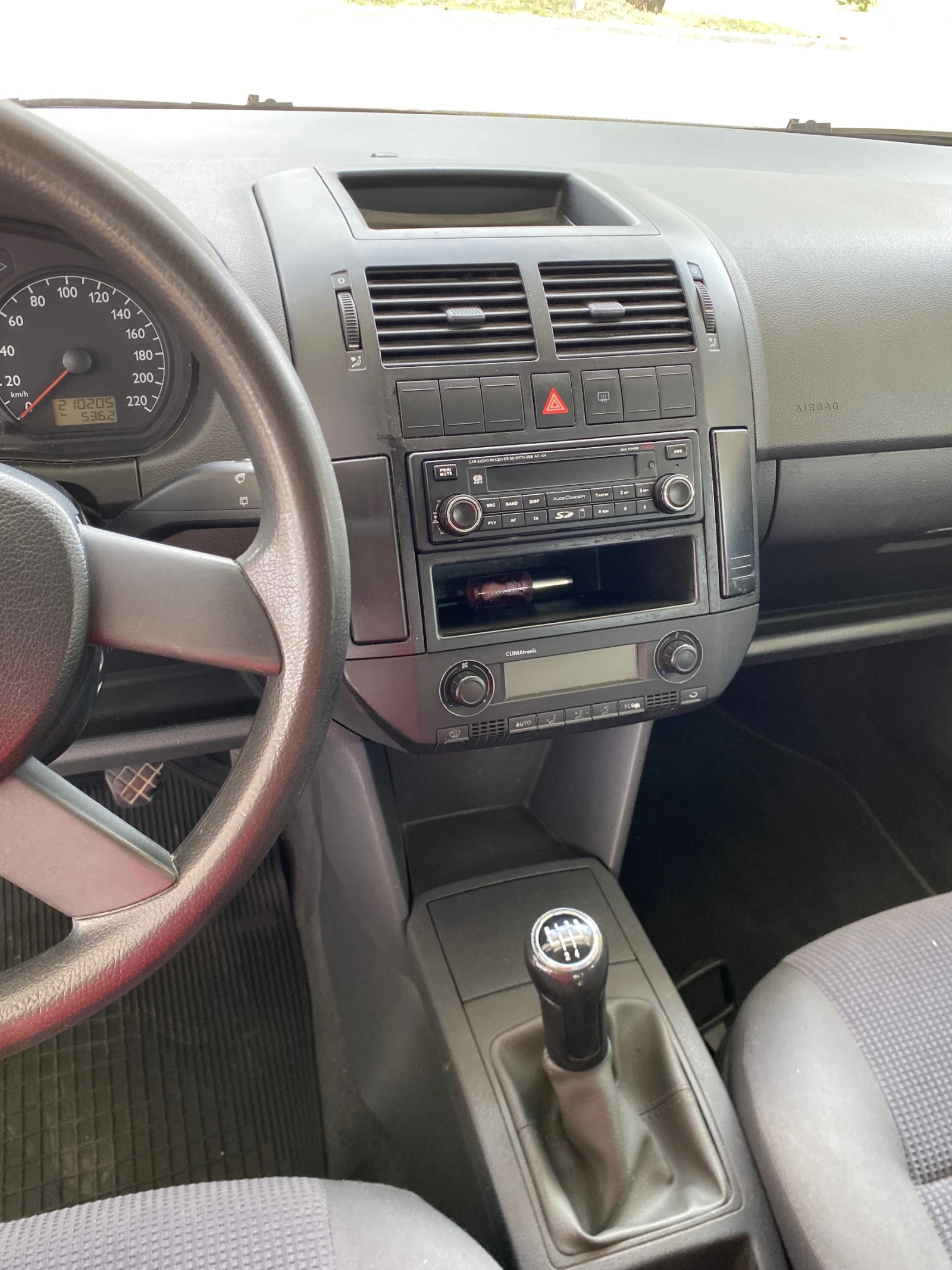 VW Polo VW Polo 1.4 Klimatronic , снимка 7 - Автомобили и джипове - 55698032