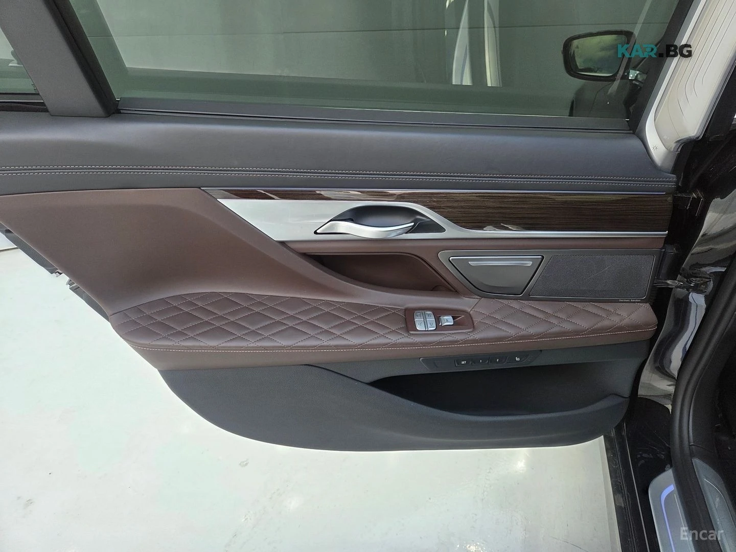 BMW 740 Li* XDRIVE* DESIGN PURE EXCELENCE* МАСАЖ* ТВ* HUD*, снимка 9 - Автомобили и джипове - 56047879
