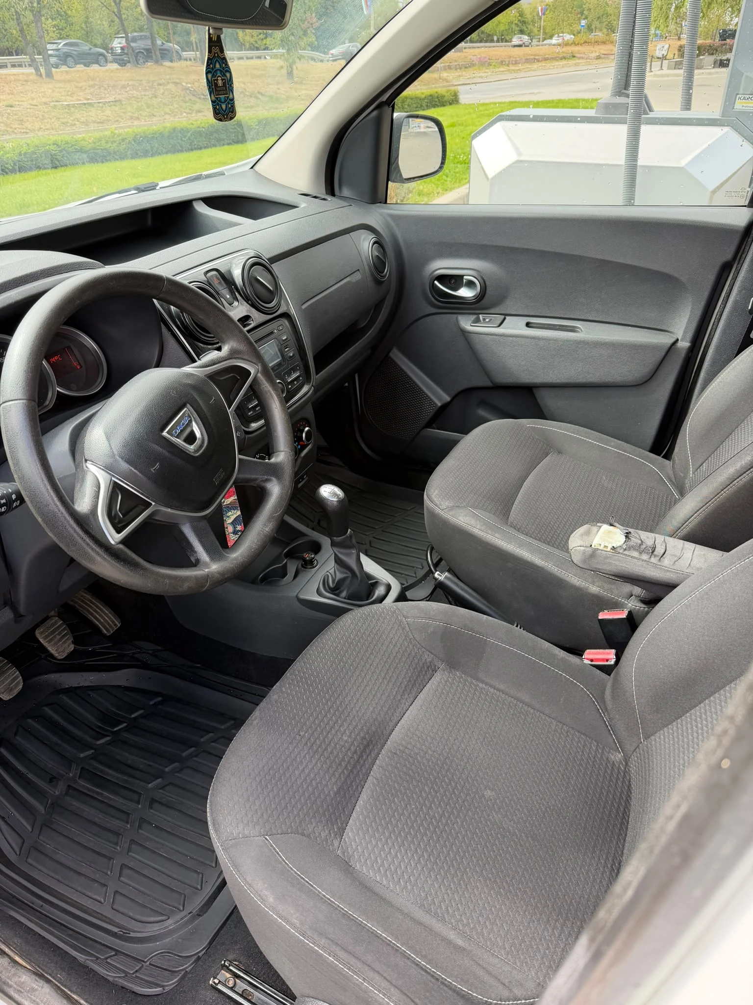 Dacia Dokker 1.5 dCi, снимка 12 - Автомобили и джипове - 56181477