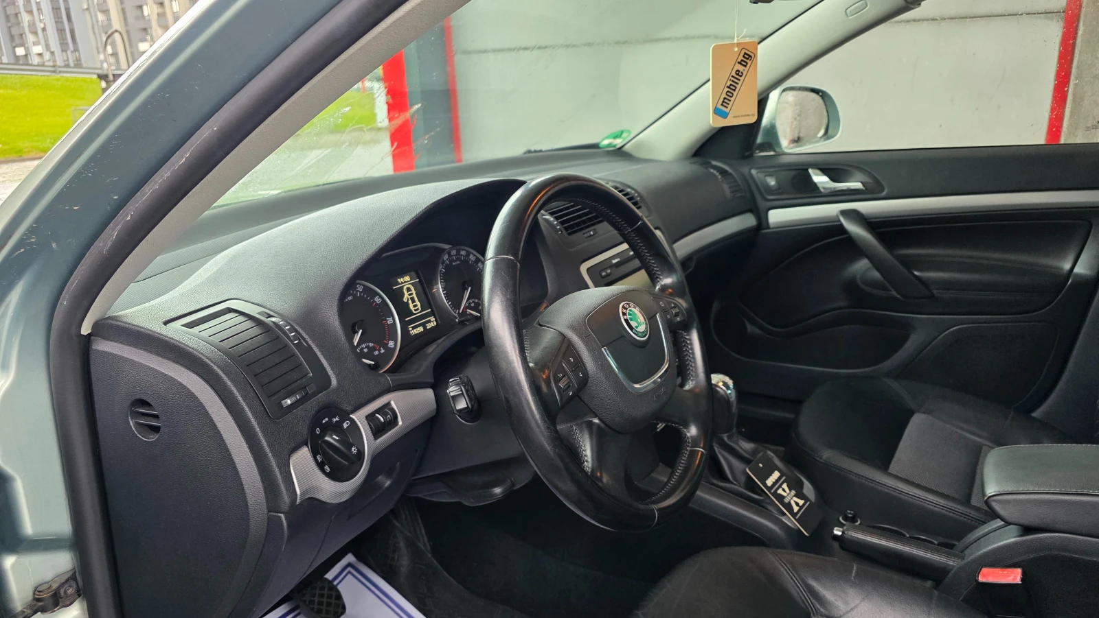 Skoda Octavia БЕЗУПРЕЧНА, снимка 7 - Автомобили и джипове - 56260240