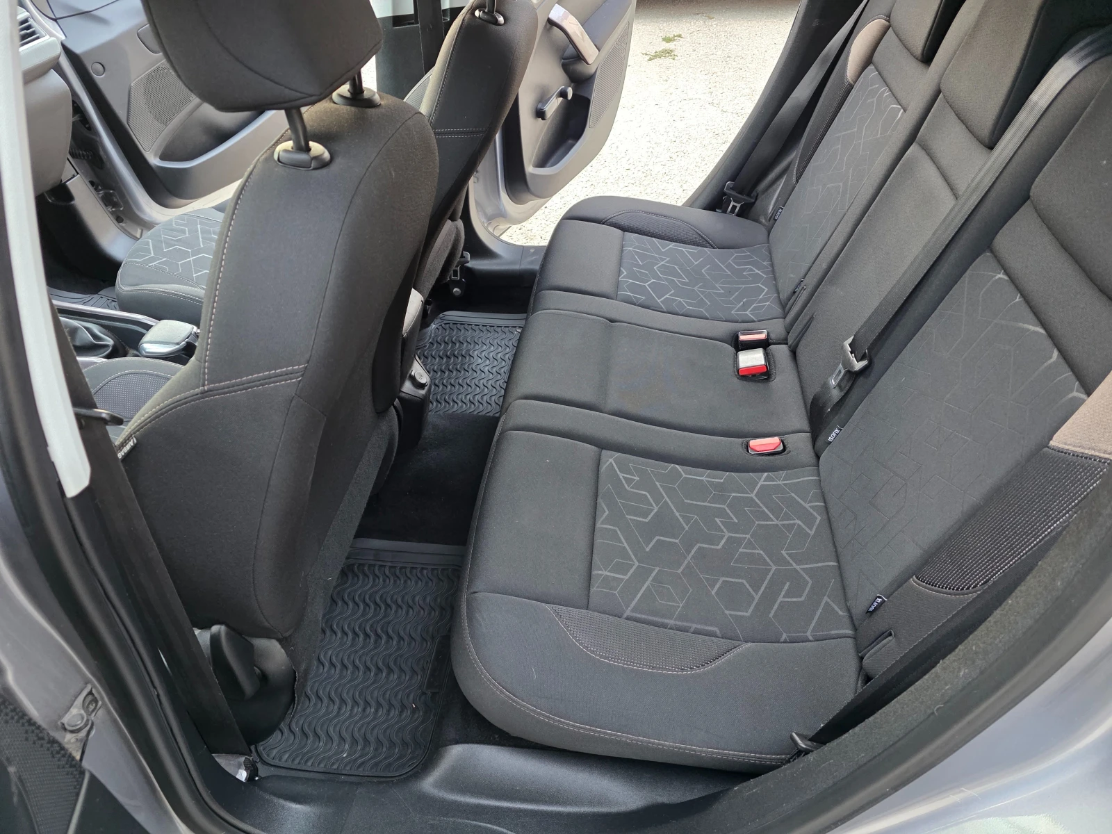 Peugeot 2008 1, 6HDi, снимка 9 - Автомобили и джипове - 56417064