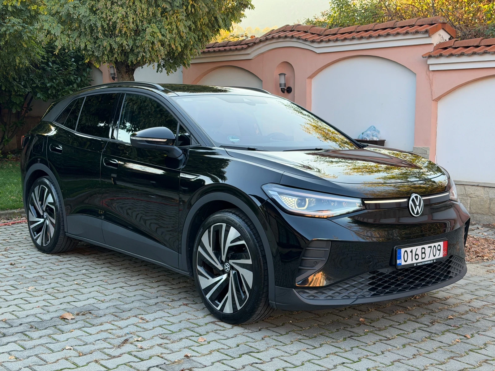 VW ID.4 PRO/82kw/23г./PANO/MEMORY/HEAD-UP, снимка 3 - Автомобили и джипове - 56570432